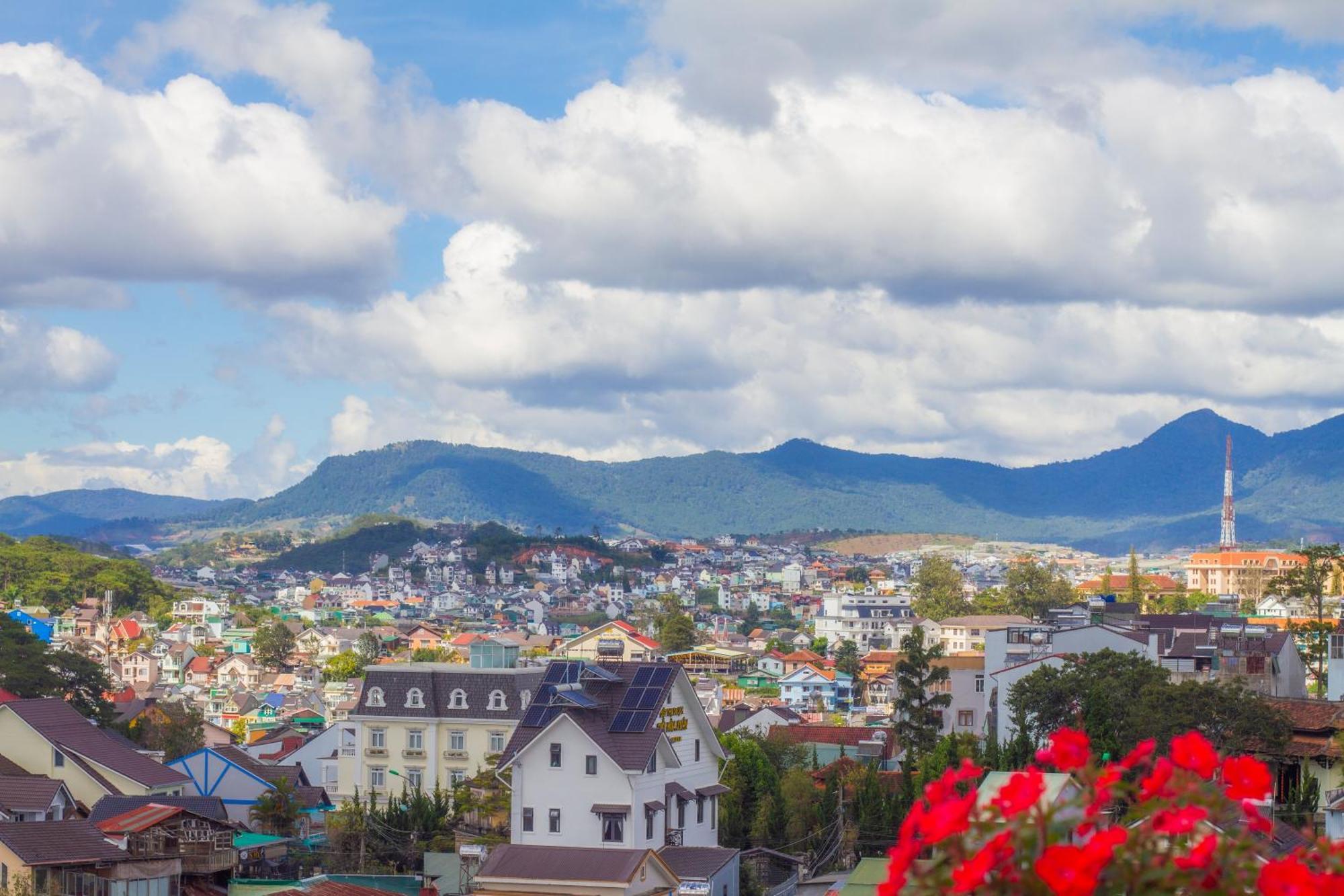 Ha Khoa Hotel Dalat Exterior photo